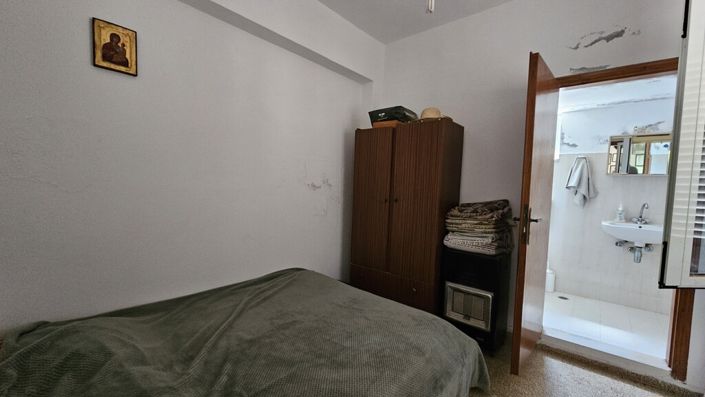 Image No.25-2 Bed Property for sale