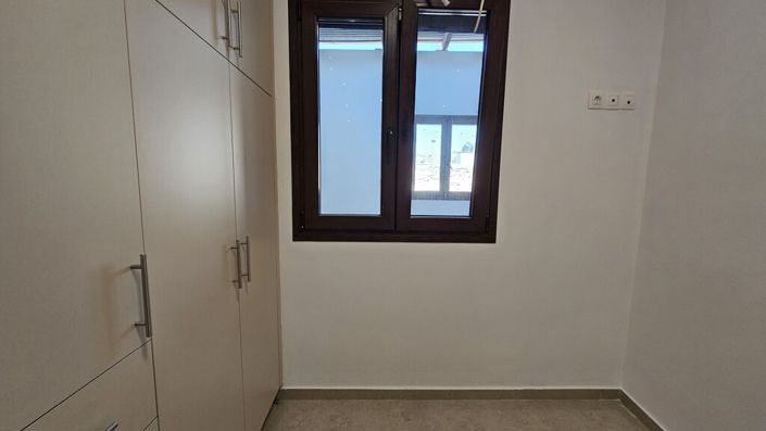 Image No.12-2 Bed Flat for sale