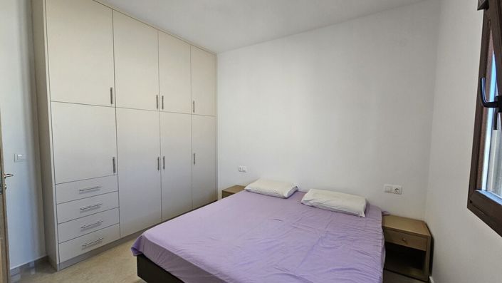 Image No.14-2 Bed Flat for sale