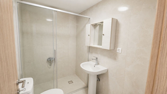 Image No.15-2 Bed Flat for sale