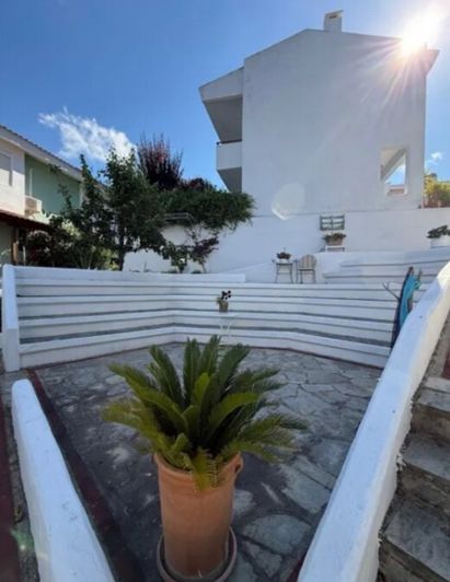 Image No.23-3 Bed Maisonette for sale