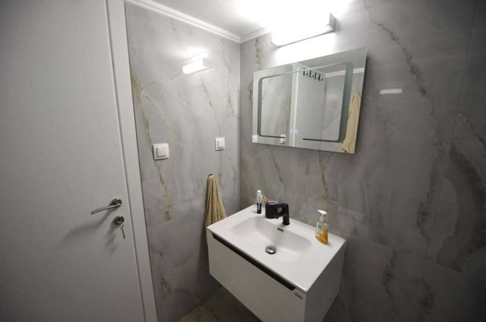 Image No.14-2 Bed Flat for sale