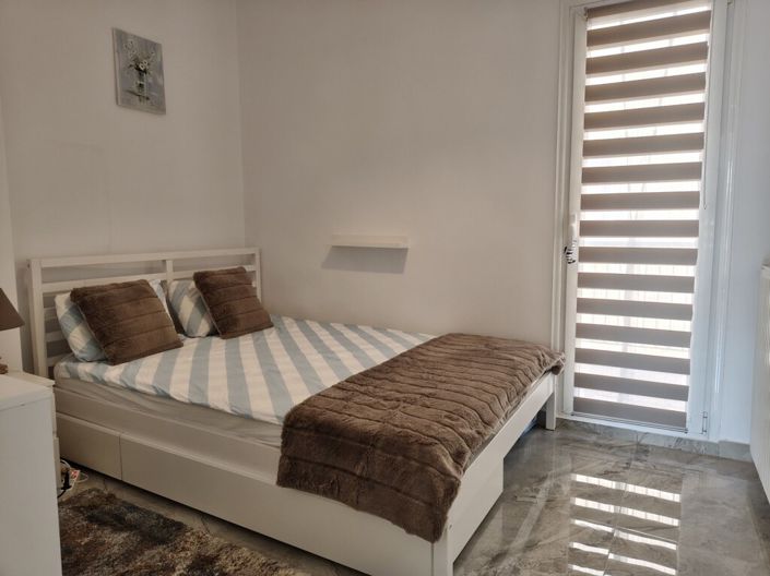 Image No.8-2 Bed Flat for sale