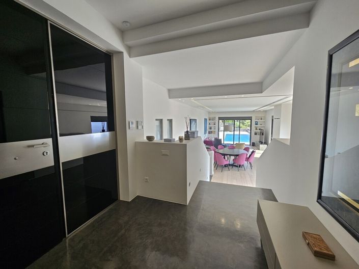 Image No.4-4 Bed Villa for sale