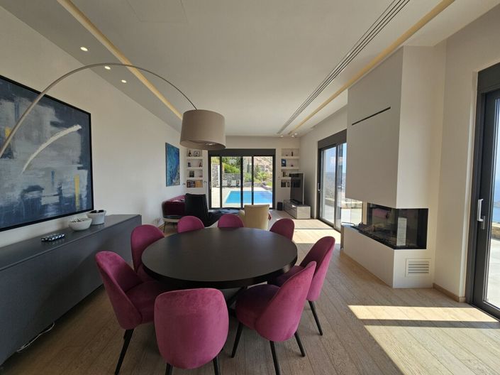 Image No.5-4 Bed Villa for sale