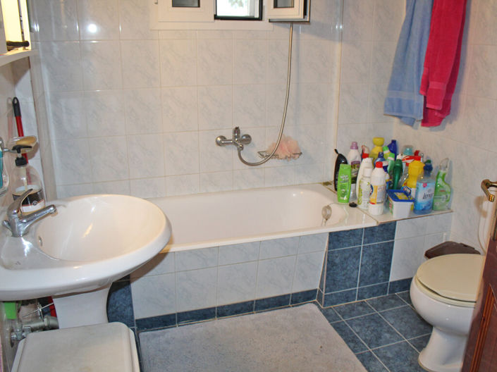 Image No.19-4 Bed Property for sale