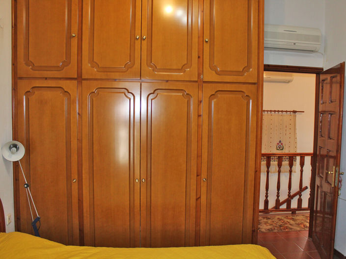 Image No.20-4 Bed Property for sale