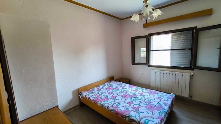 Image No.16-2 Bed Property for sale