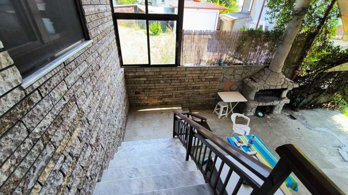 Image No.19-2 Bed Property for sale
