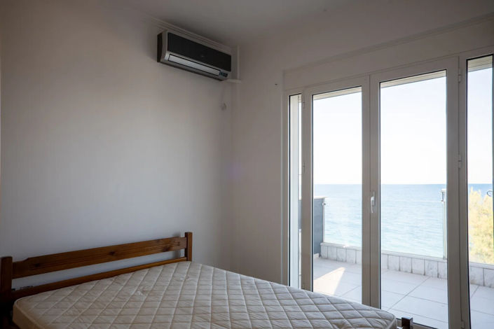 Image No.11-2 Bed Maisonette for sale
