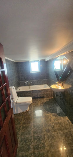 Image No.11-3 Bed Flat for sale