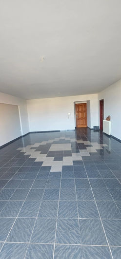 Image No.19-3 Bed Flat for sale