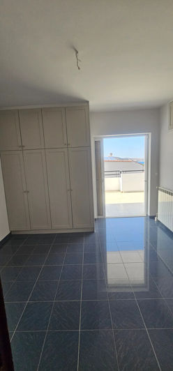 Image No.9-3 Bed Flat for sale