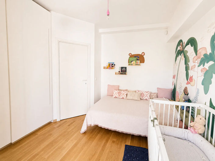 Image No.8-2 Bed Flat for sale