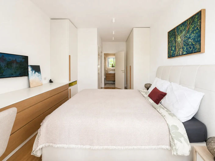 Image No.9-2 Bed Flat for sale
