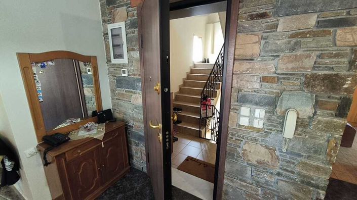 Image No.22-3 Bed Flat for sale