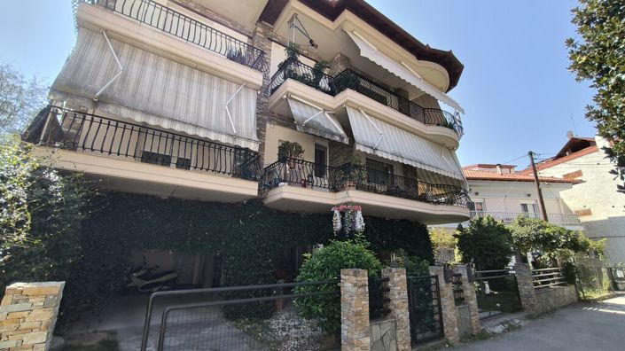 Image No.30-3 Bed Flat for sale