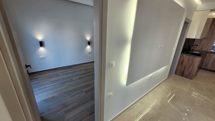 Image No.10-2 Bed Flat for sale