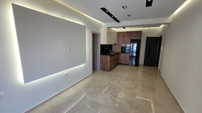 Image No.7-2 Bed Flat for sale
