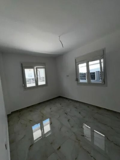 Image No.8-2 Bed Flat for sale