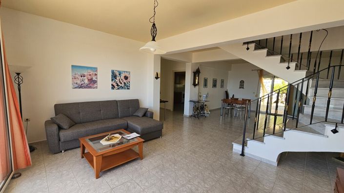 Image No.28-4 Bed Property for sale