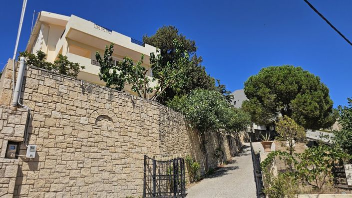 Image No.5-4 Bed Property for sale