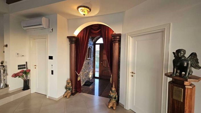 Image No.13-5 Bed Villa for sale