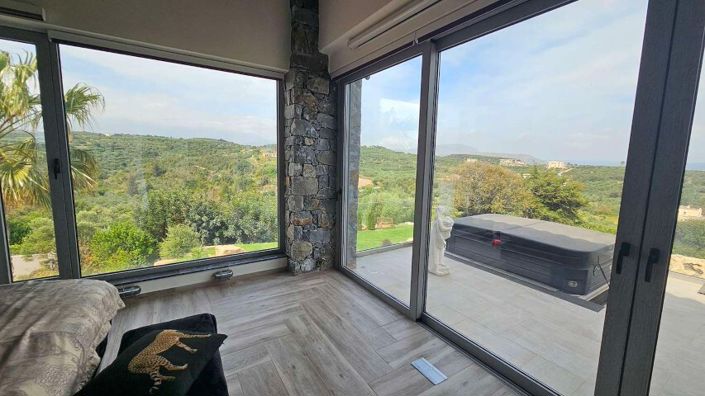Image No.25-5 Bed Villa for sale