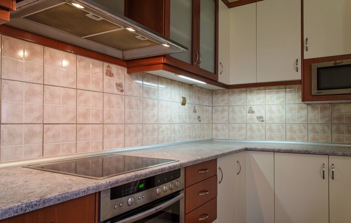 Image No.16-6 Bed Property for sale