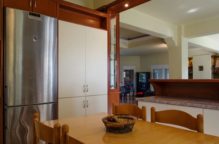 Image No.17-6 Bed Property for sale