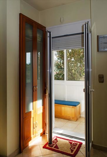 Image No.19-6 Bed Property for sale
