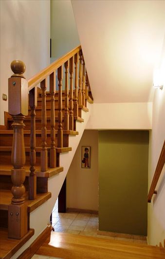 Image No.23-6 Bed Property for sale