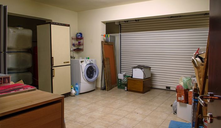 Image No.25-6 Bed Property for sale