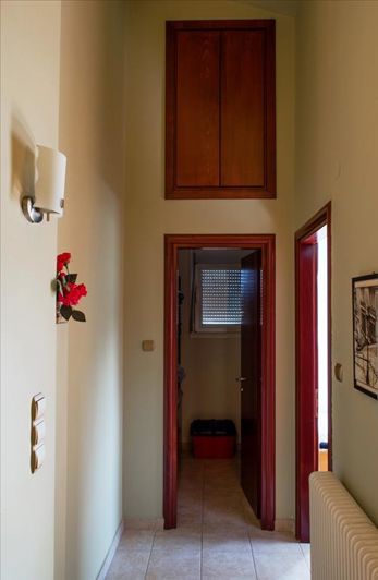 Image No.27-6 Bed Property for sale