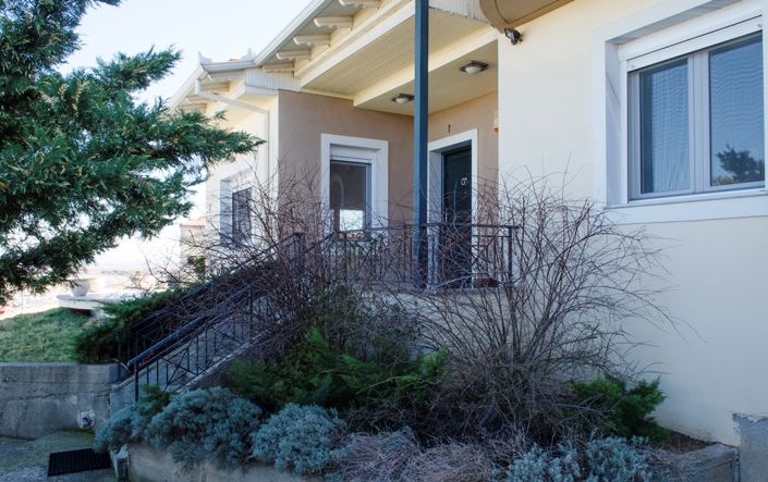 Image No.5-6 Bed Property for sale