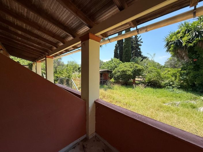 Image No.20-6 Bed Property for sale