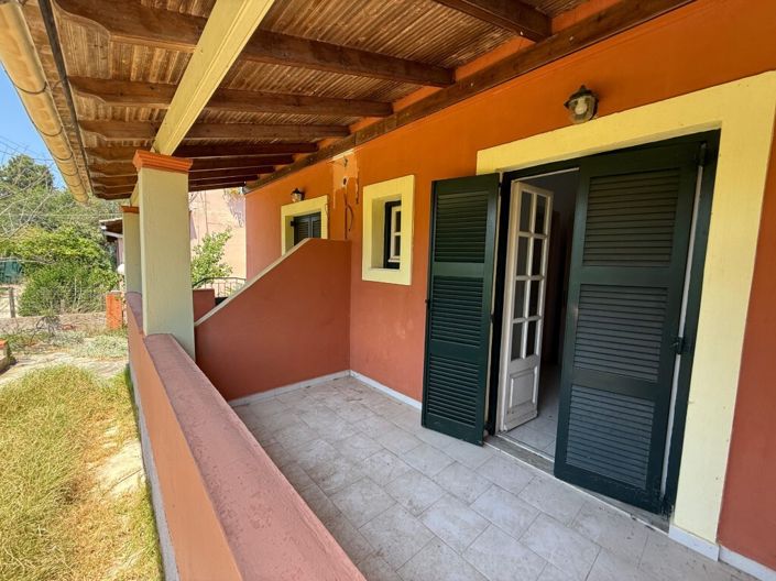 Image No.25-6 Bed Property for sale
