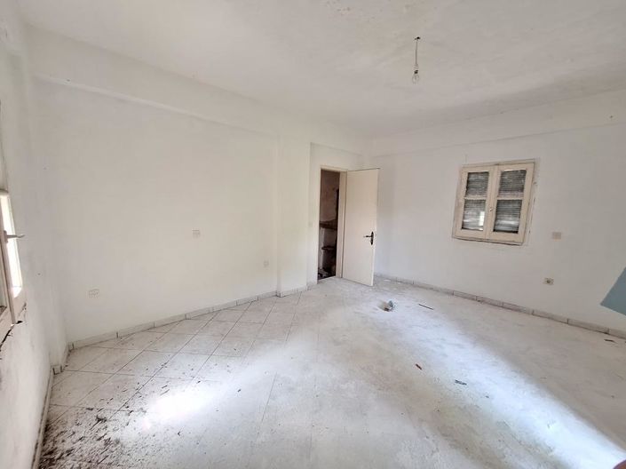 Image No.5-Maisonette for sale