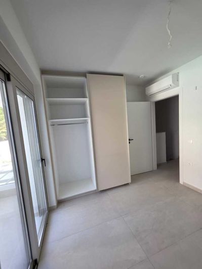 Image No.11-2 Bed Maisonette for sale