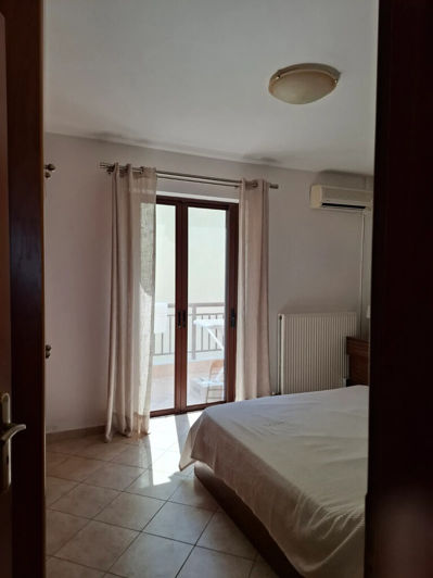 Image No.11-2 Bed Maisonette for sale
