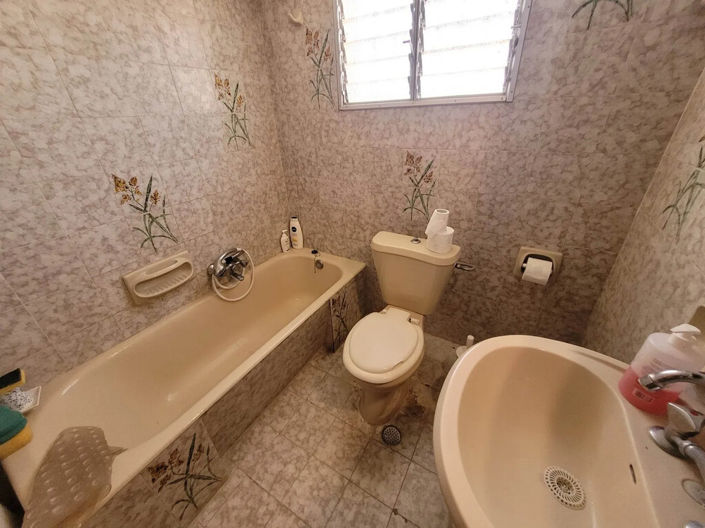 Image No.16-3 Bed Property for sale
