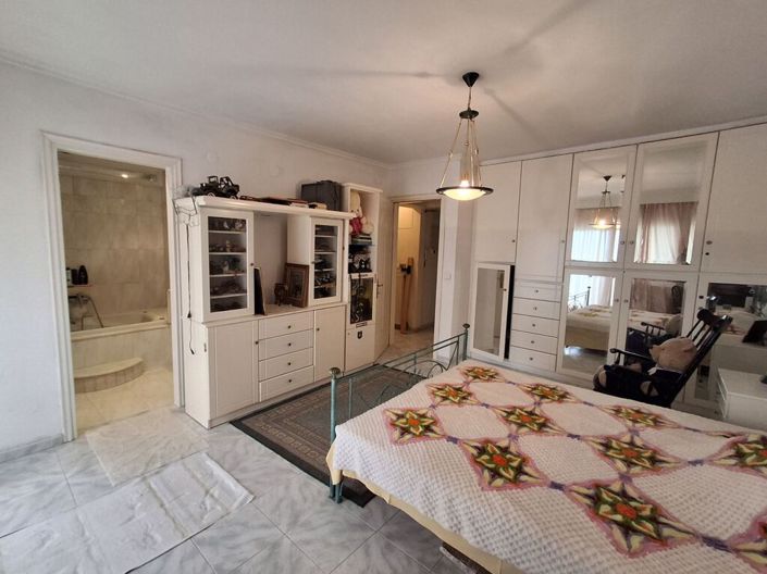 Image No.11-3 Bed Duplex for sale