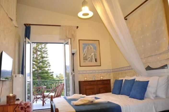 Image No.17-4 Bed Property for sale