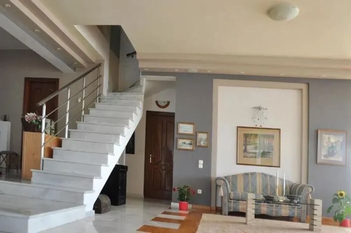Image No.18-4 Bed Property for sale