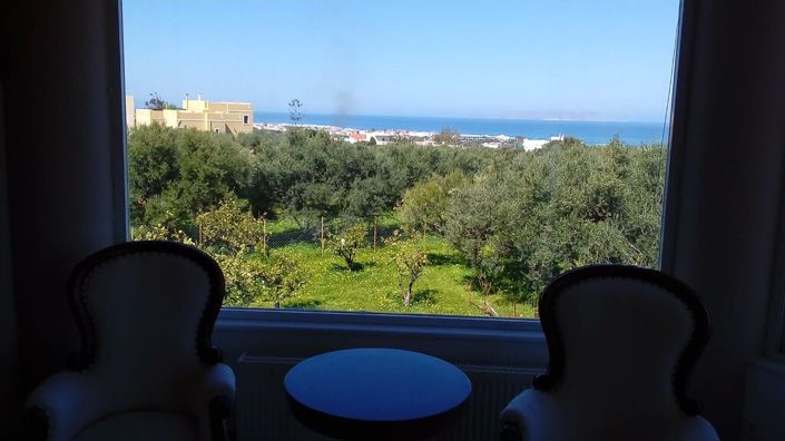 Image No.2-4 Bed Property for sale