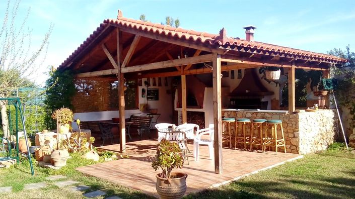 Image No.4-4 Bed Property for sale