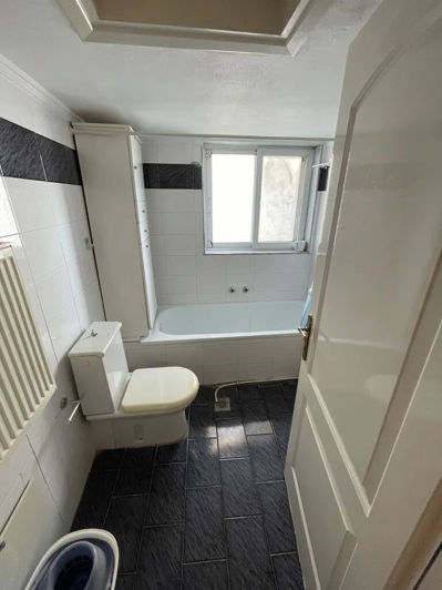 Image No.8-1 Bed Flat for sale