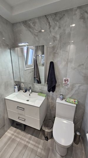 Image No.8-2 Bed Flat for sale