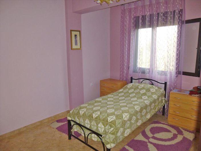 Image No.13-4 Bed Property for sale
