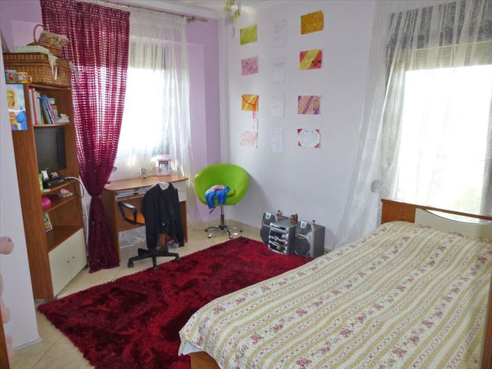 Image No.16-4 Bed Property for sale